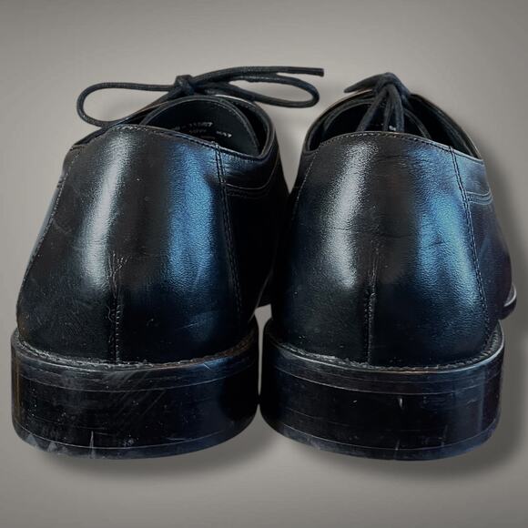 Men\'s Size 10 Wide JOHNSTON & MURPHY Black Leather Cap Toe Dress Shoes EUC main image 2